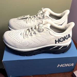 WOMEN'S HOKA ONE ONE CLIFTON 7